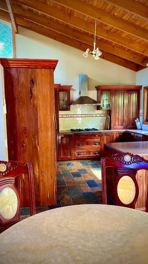 Melbourne Topview Villa In Dandenong Ranges Near Skyhigh Kalorama Bagian luar foto